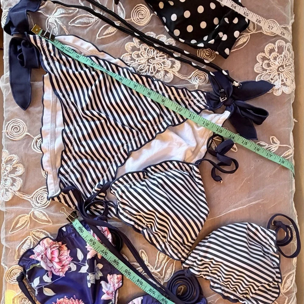 3 Tops 2 Bottoms Old Navy. Blue & Black. Blue Floral/Blue Stripes/Black Polka.